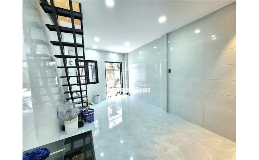 L1655 ⭐️ Giảm 120tr! sát Vincom Plaza Quang Trung GV, SHR, Vuông, 2 tầng, 3.3x7m, 2.x tỷ